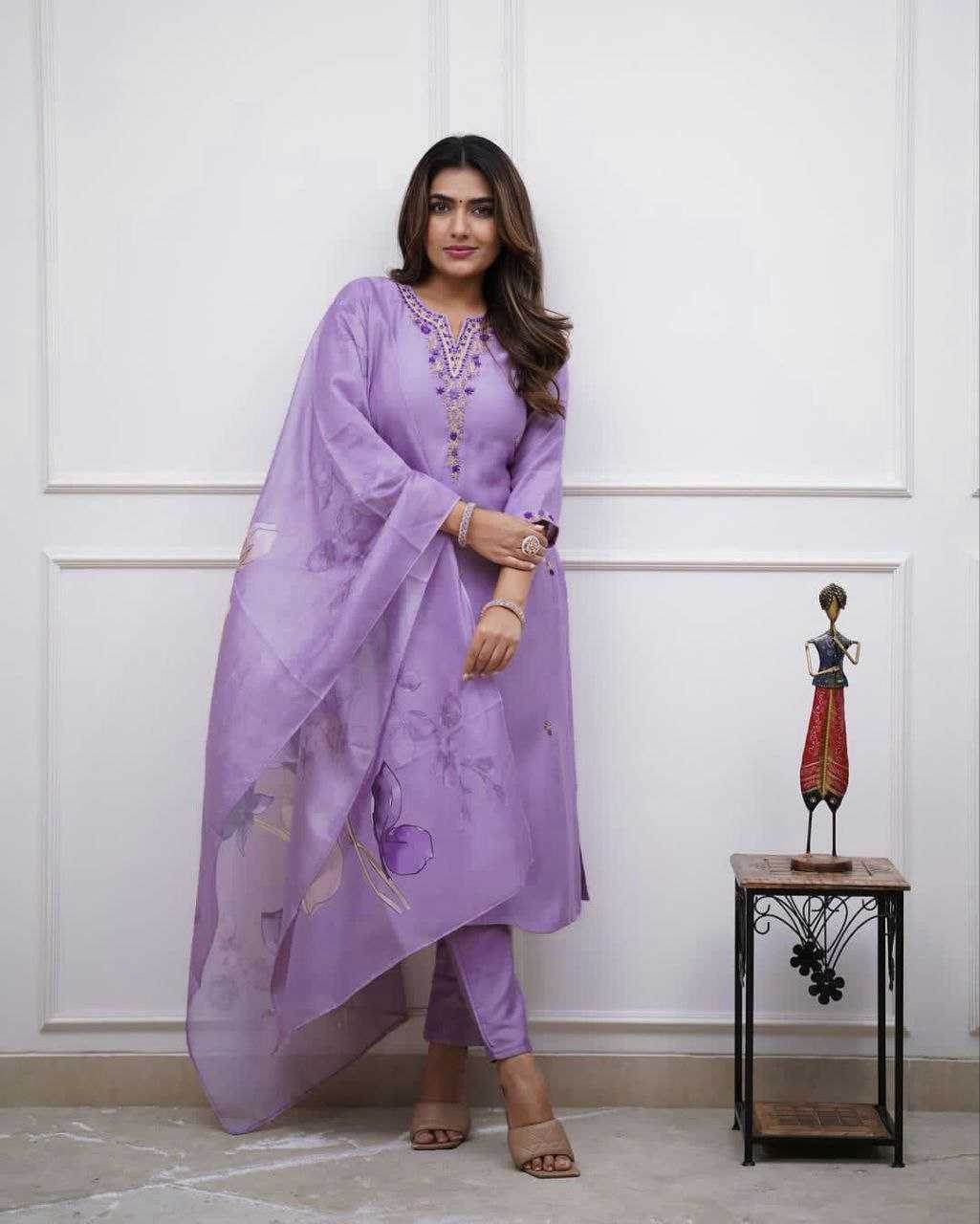 Rayon Embroidered Kurti - MYLUXURY LANE ENTERPRISE